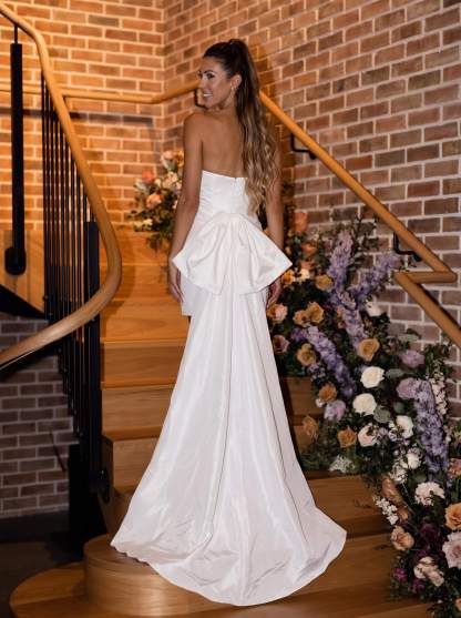 Little White Short Strapless Wedding Dresses
