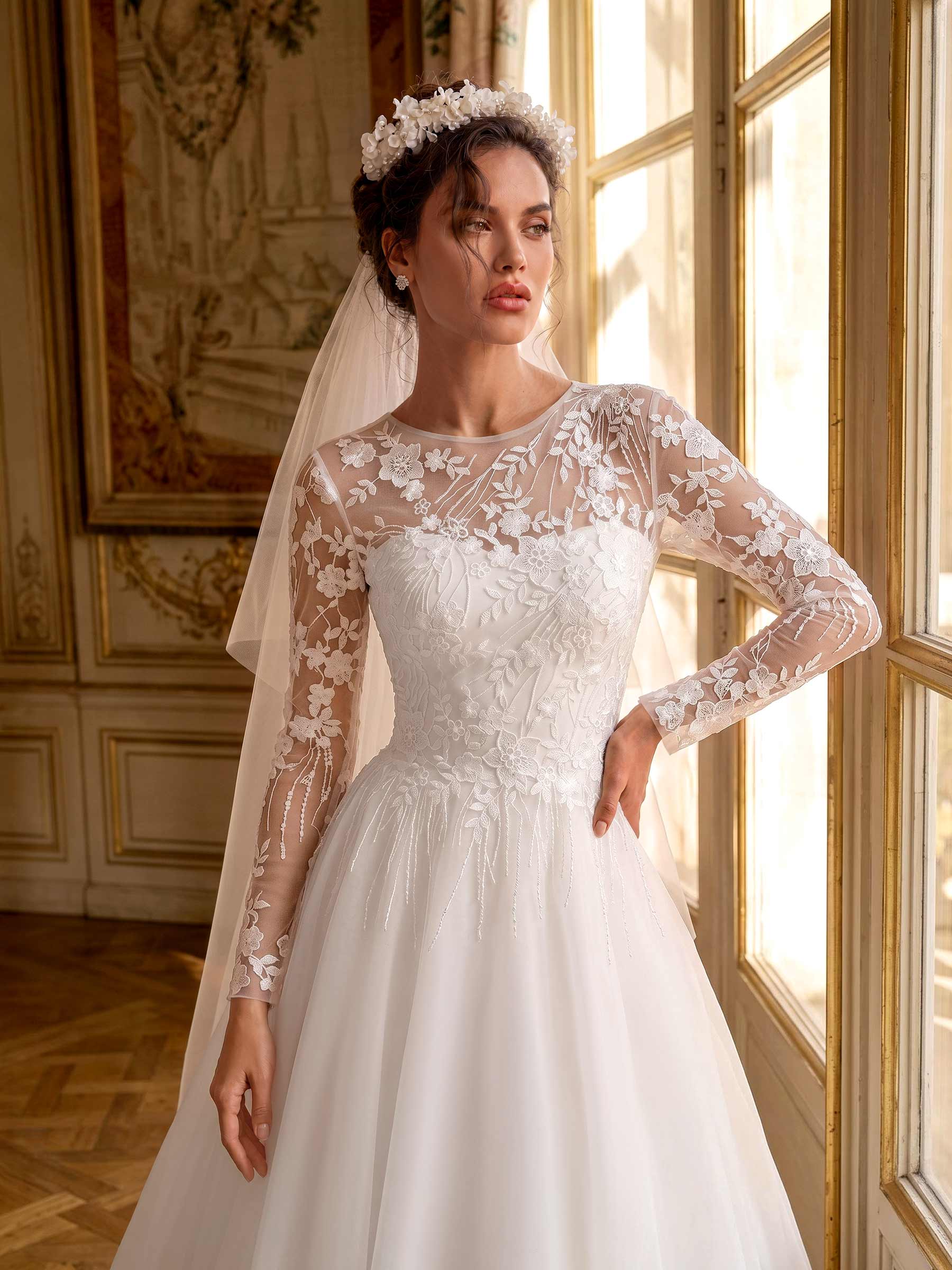 A-Line Scoop Neck Long Sleeves Sweep Train Lace/Satin Wedding Dresses With Appliques Lace, image 3