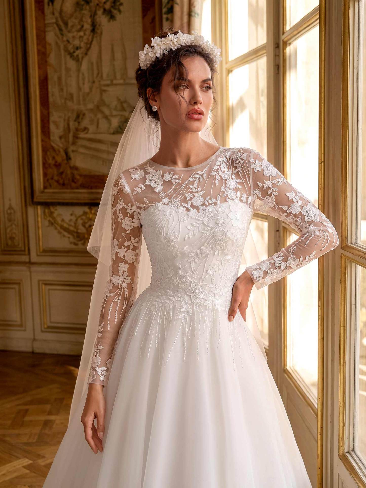 A-Line Scoop Neck Long Sleeves Sweep Train Lace/Satin Wedding Dresses With Appliques Lace, image 3