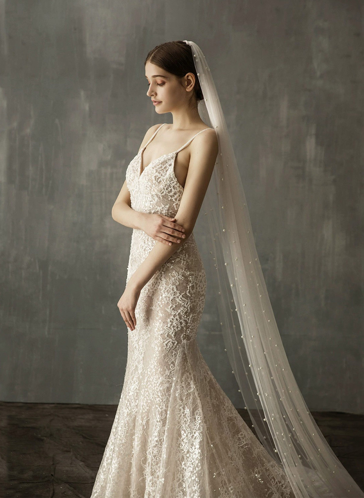 Pencil Edge Faux Pearl One-Tier Tulle Cathedral Bridal Veils