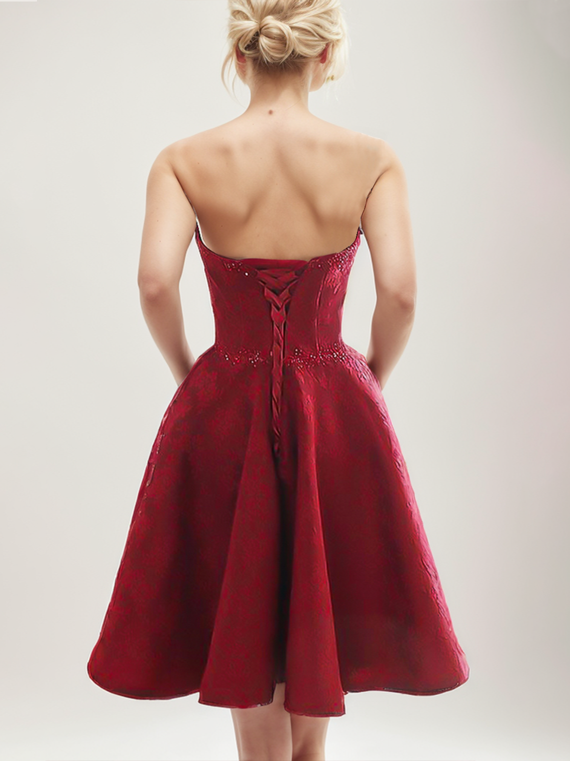 A-line Sweetheart Sleeveless Short/Mini Homecoming Dress With Beading