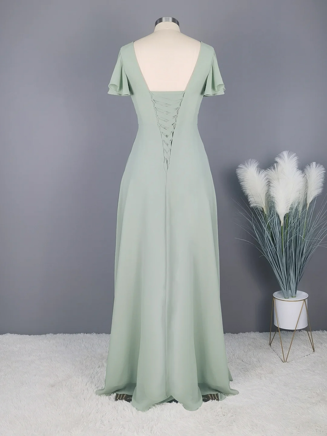 Sheath/Column Bridesmaid Dress Long Chiffon V Neck Light Green Lace Up