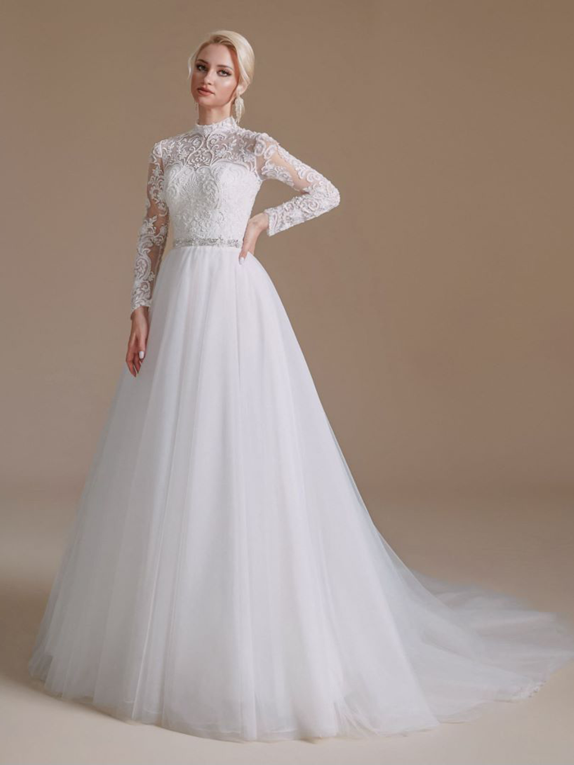 A-Line Elegant High Neck Appliques Sweep/BrushTrain Wedding Dresses