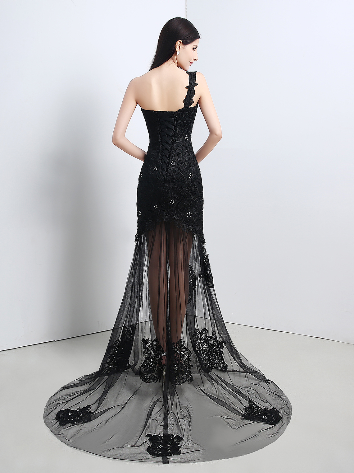 Mermaid/Trumpet Elegant Prom Gown One Shoulder Tulle with Appliques