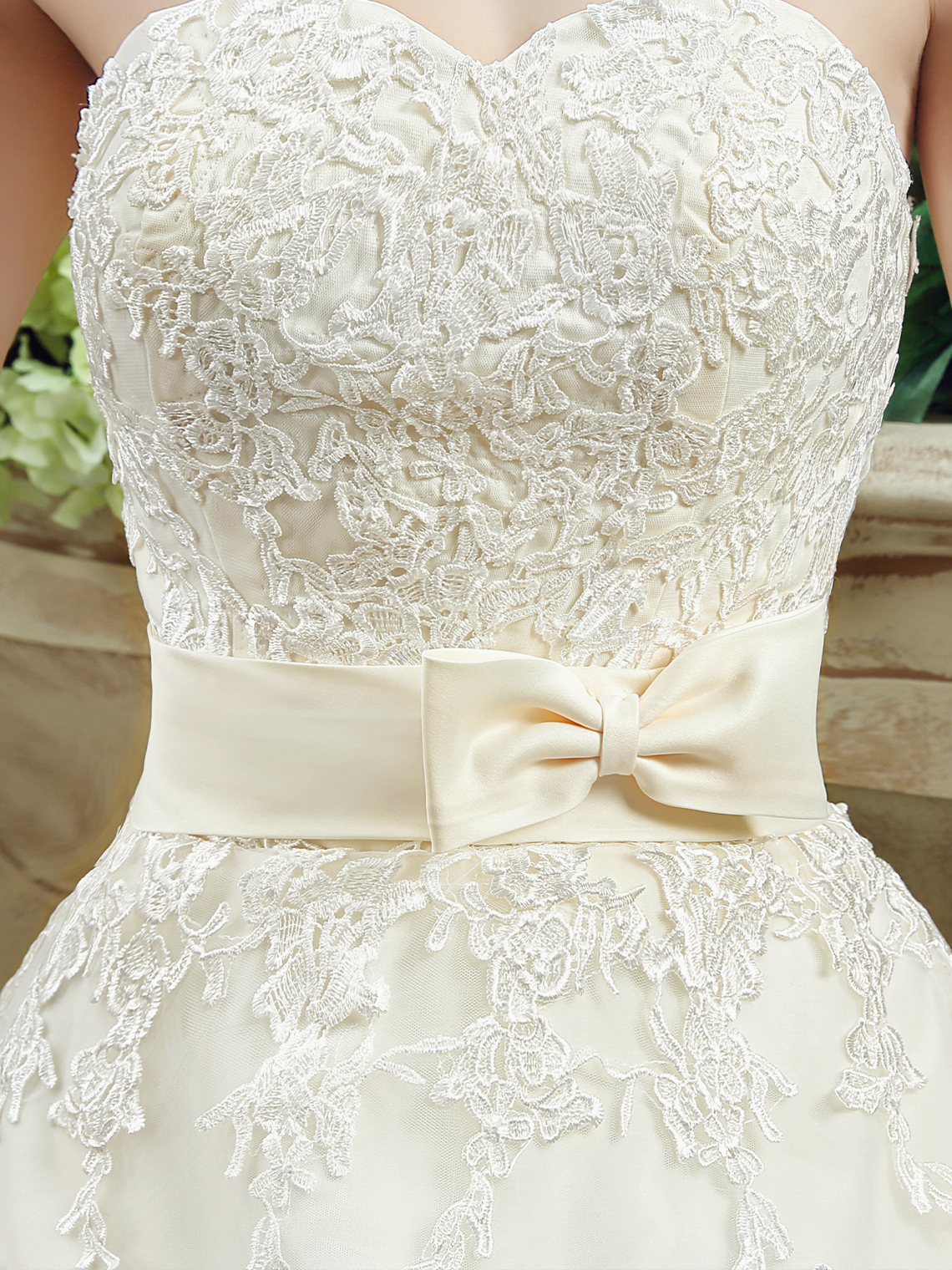 Ball Gown Elegant Formal Wedding Dresses Lace Pleats with Appliques