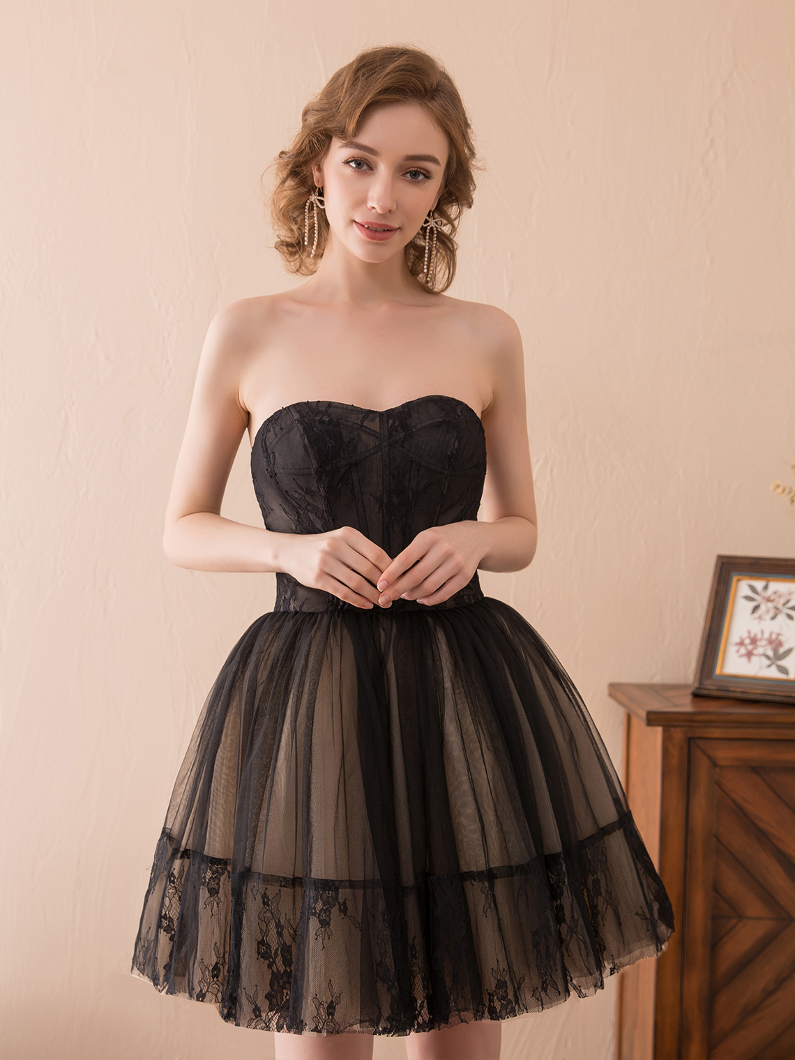 A-Line/Princess Sexy Party Homecoming Dress Appliques with Pleated