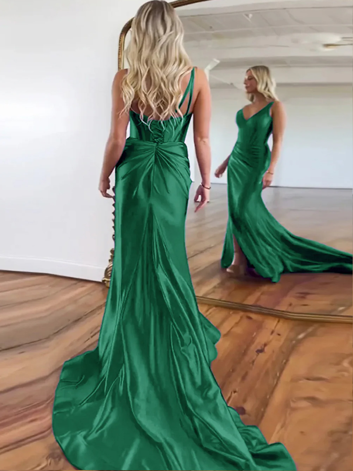 Mermaid Satin V-Neck Sweep/Brush Train Prom Dress With Split