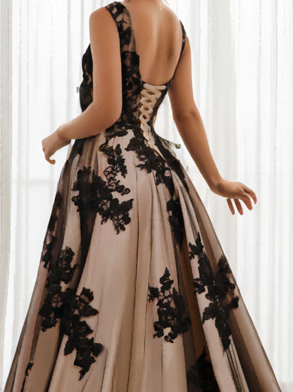 Dresses A-Line/Princess Tulle V-Neck Long Wedding Dresseseses With Black Appliques