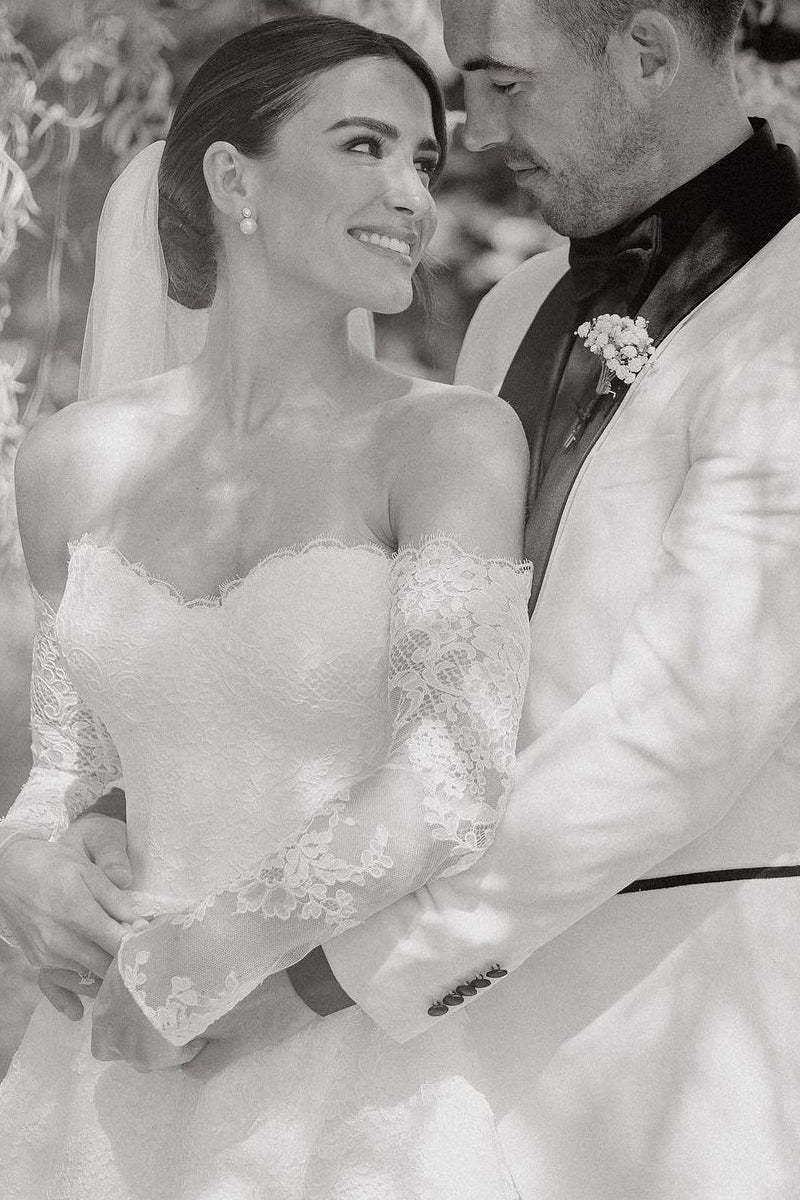 Vintage A-Line Sweetheart White Lace Wedding Dresses with Slit
