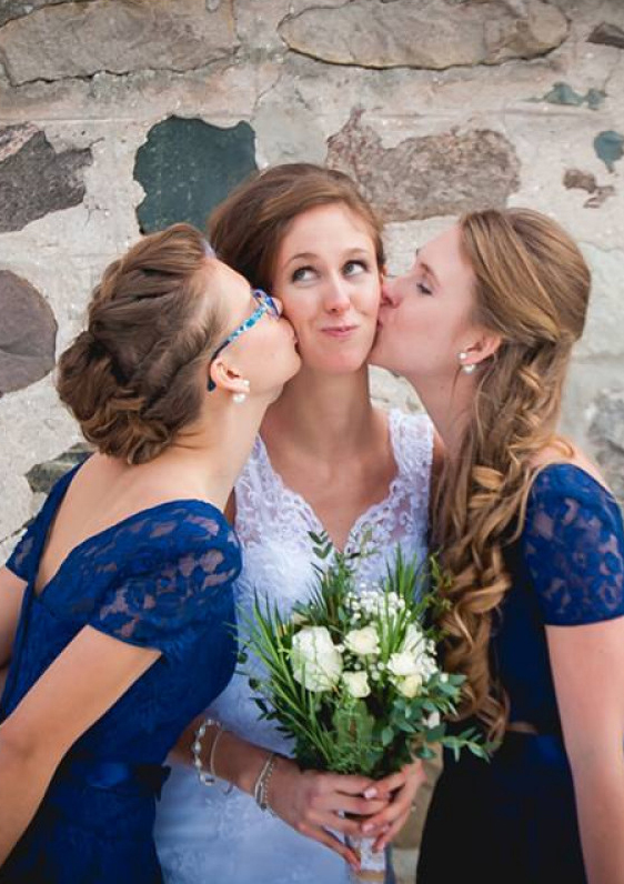A-line Bateau Short Sleeve Knee-Length Lace Bridesmaid Dress
