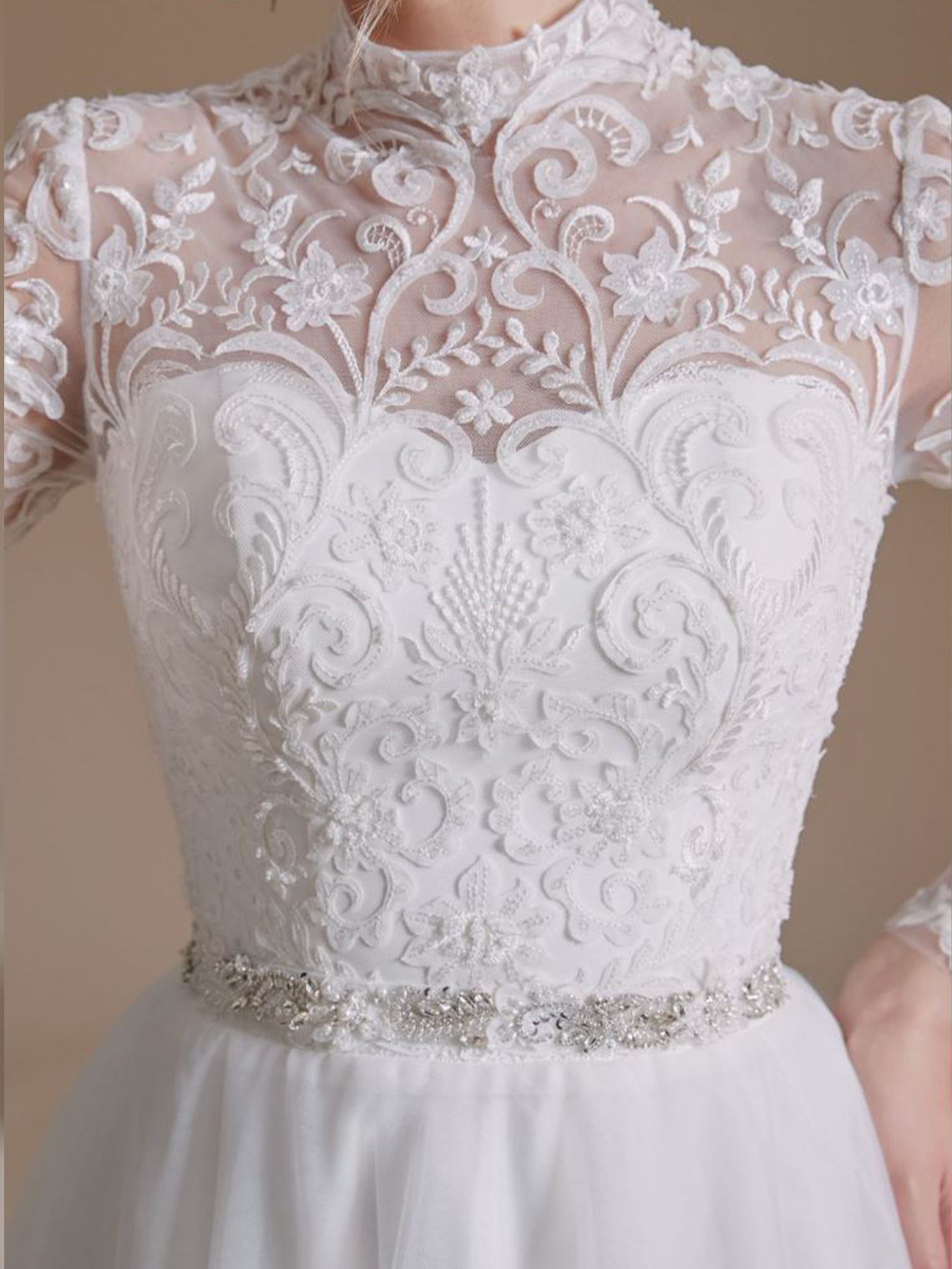 A-Line Elegant High Neck Appliques Sweep/BrushTrain Wedding Dresses