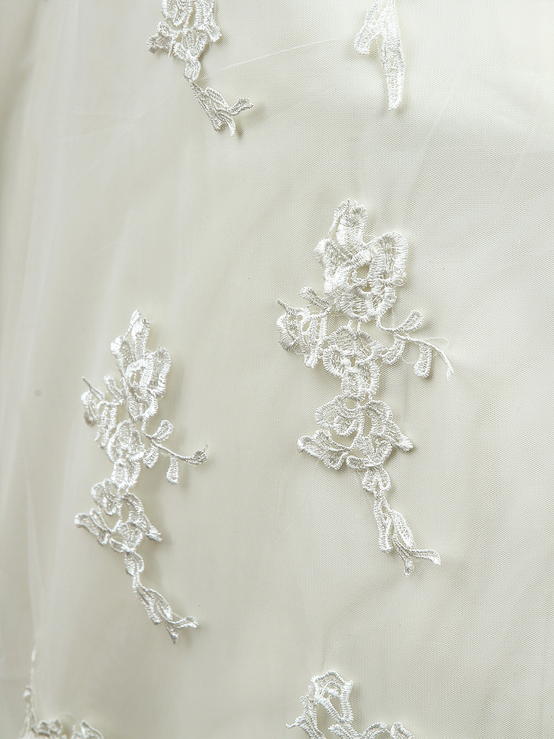 Ball Gown Elegant Formal Wedding Dresses Lace Pleats with Appliques