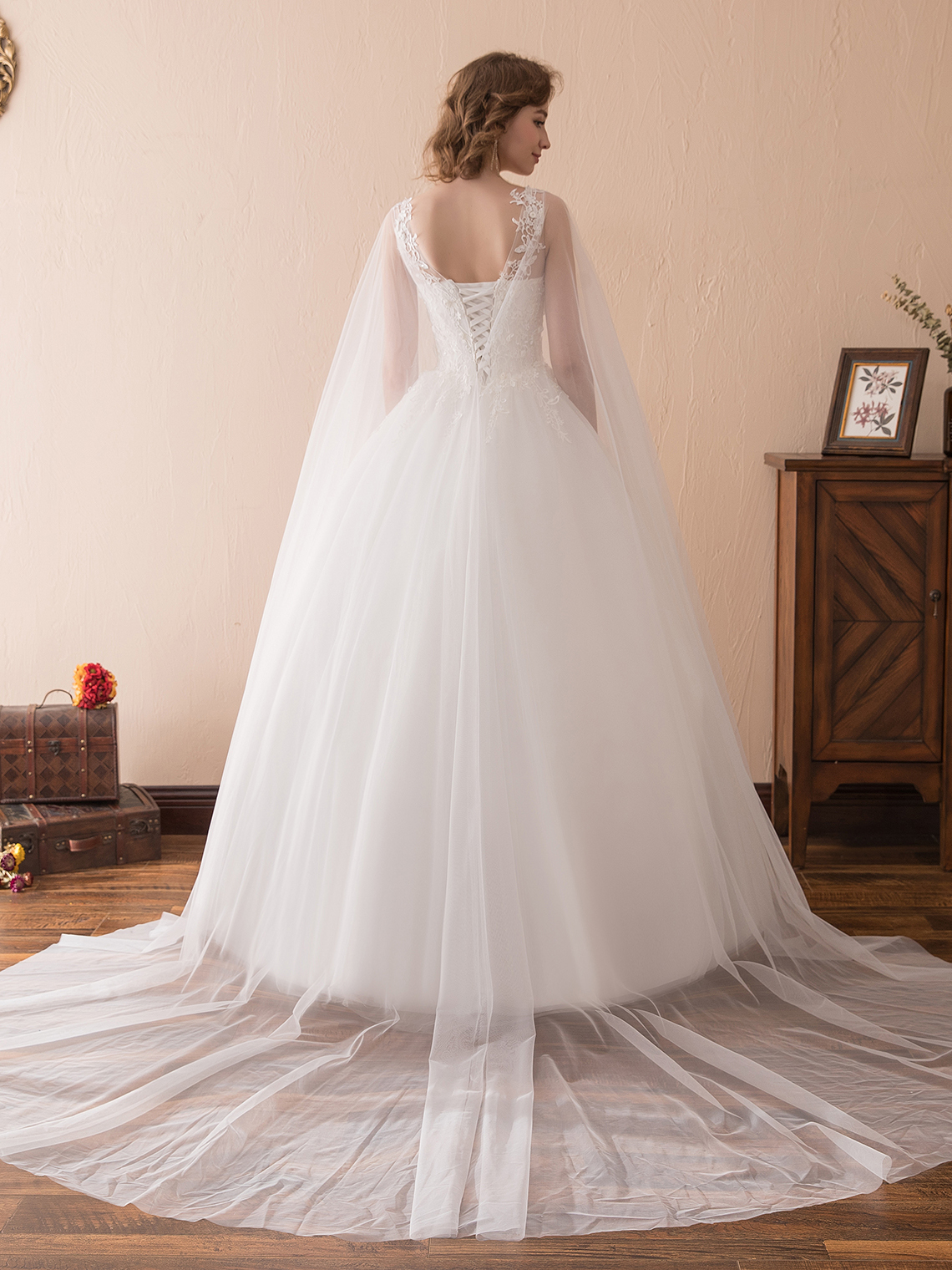 Ball Gown Elegant Formal Wedding Dresses Tulle with Sequin Appliques