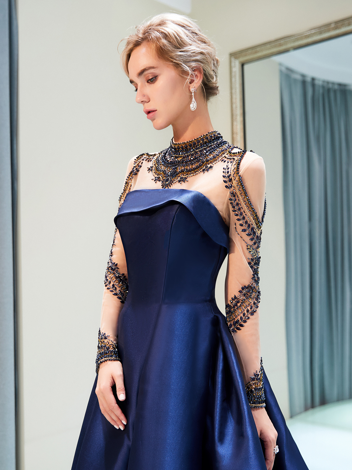 Ball Gown Elegant Luxury Prom Gown High Neck Satin Sequin with Beading