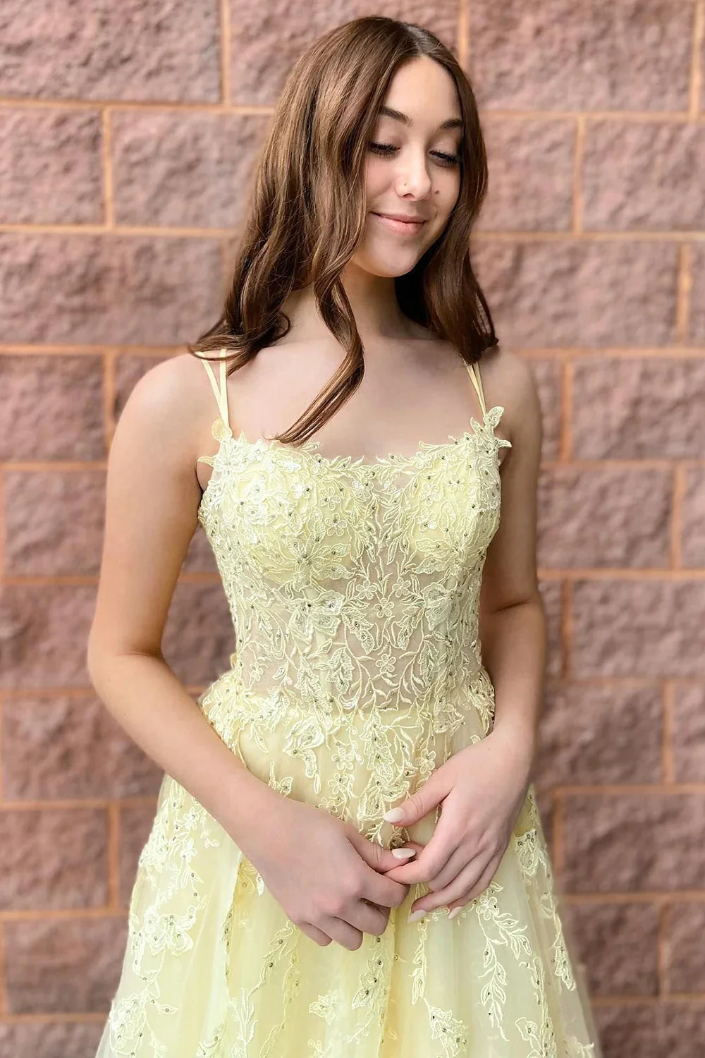 Tulle A-Line&Princess Appliques Spaghetti Straps Long Prom Dress