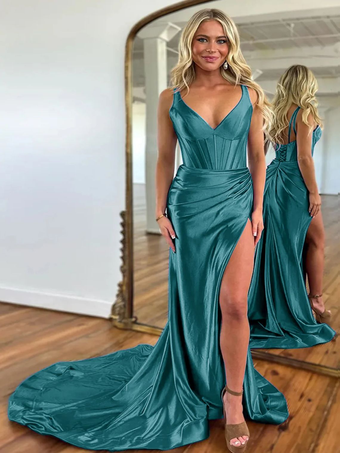 Mermaid Satin V-Neck Sweep/Brush Train Prom Dress With Split