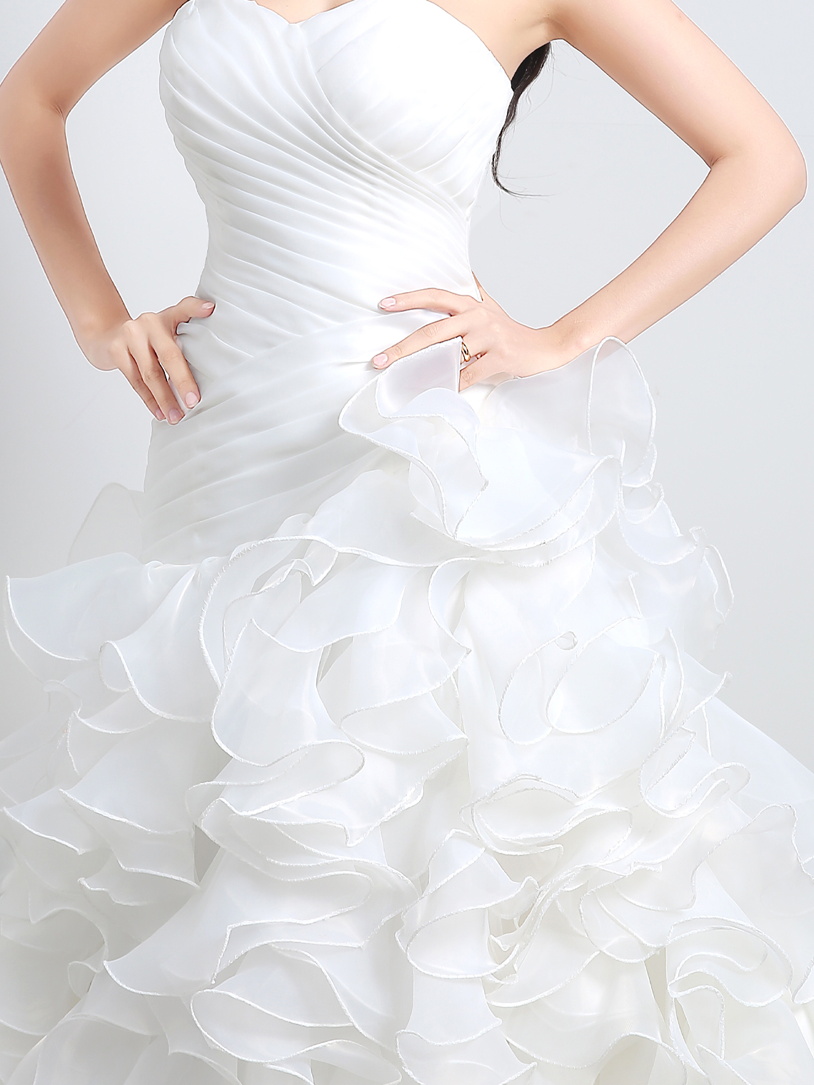 Mermaid/Trumpet Sexy Formal Tiered Wedding Dress Tulle with Ruffles