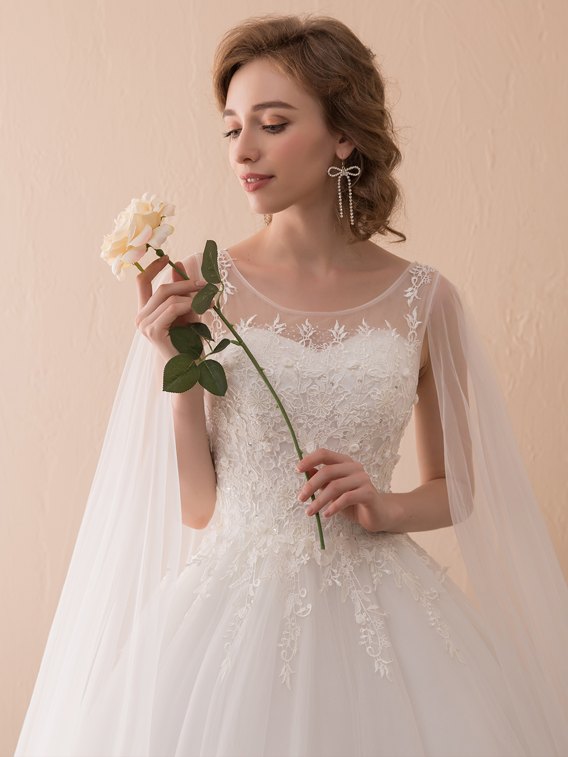 Ball Gown Elegant Formal Wedding Dresses Tulle with Sequin Appliques