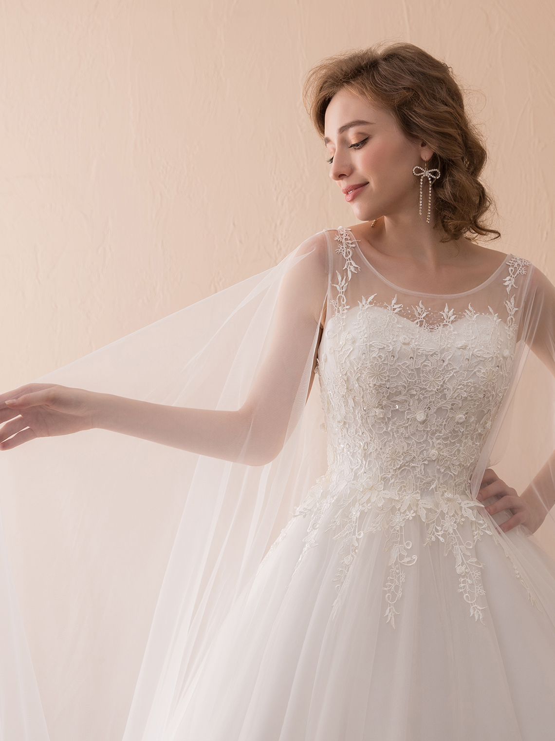 Ball Gown Elegant Formal Wedding Dresses Tulle with Sequin Appliques