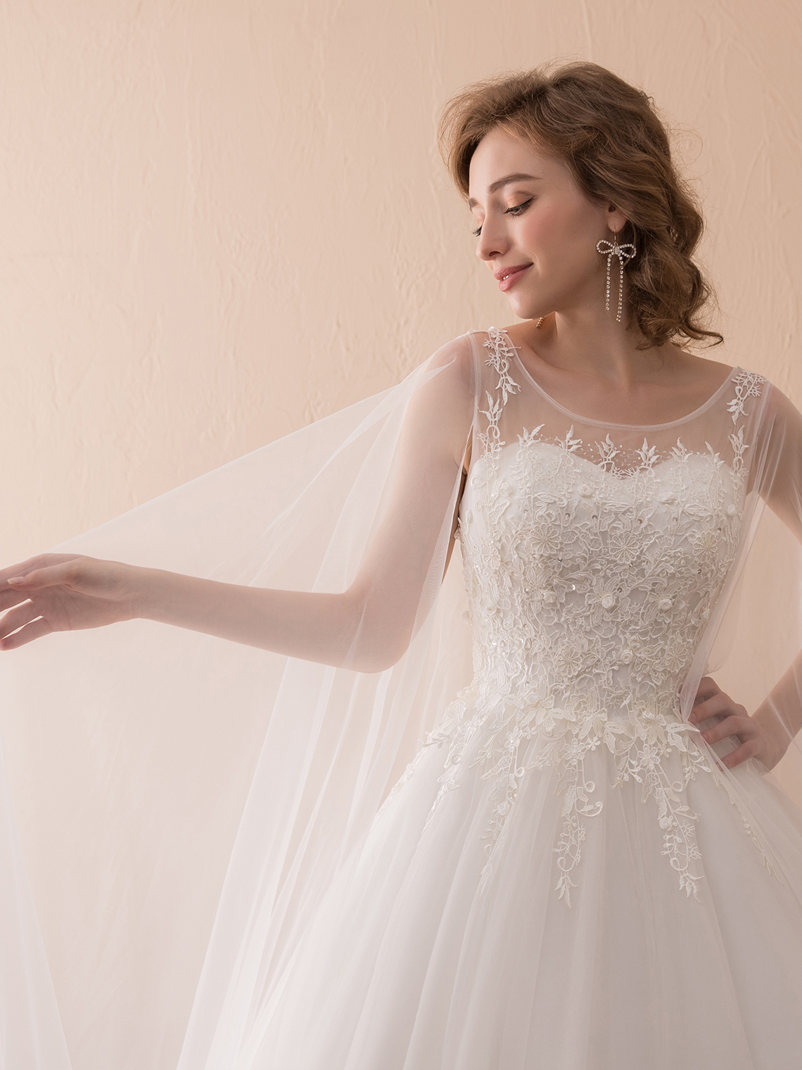 Ball Gown Elegant Formal Wedding Dresses Tulle with Sequin Appliques