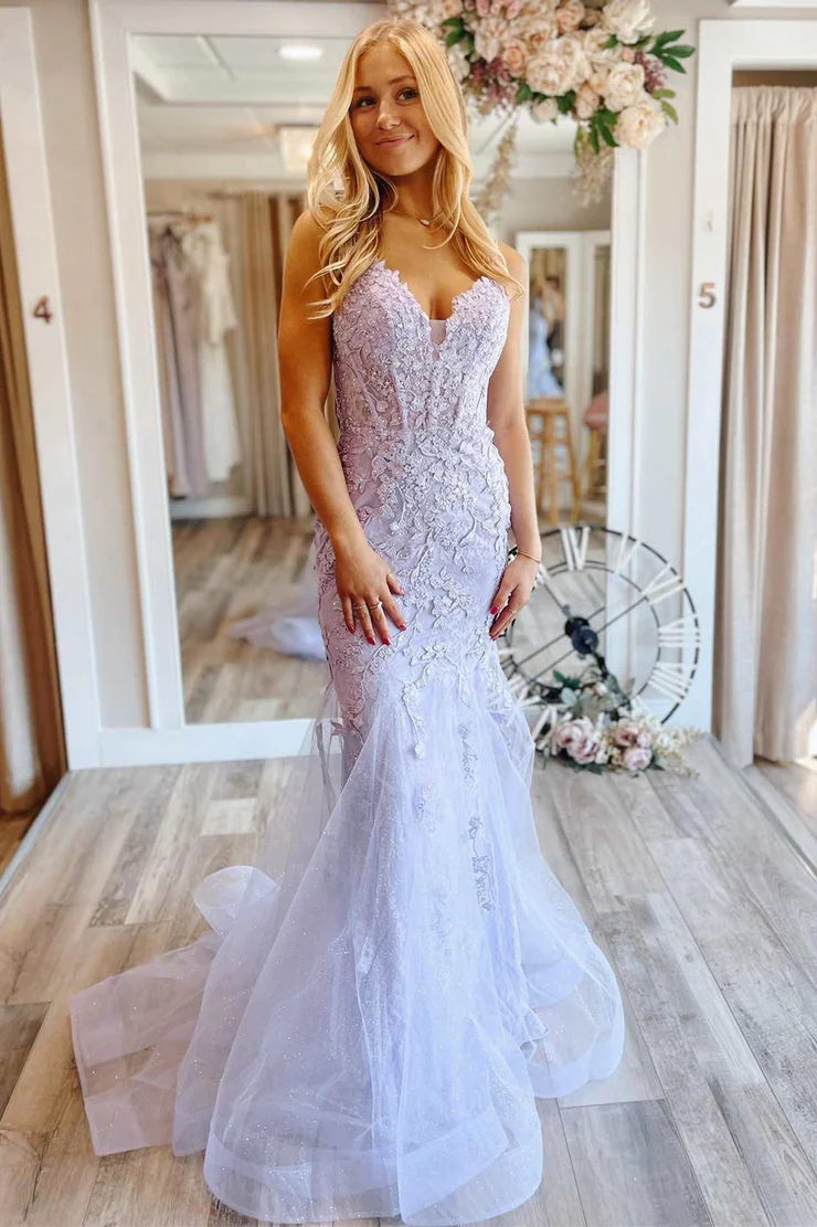 Tulle V-Neck Mermaid/Trumpet Lace Appliques Spaghetti Straps Sparkle Long Prom Dresses 