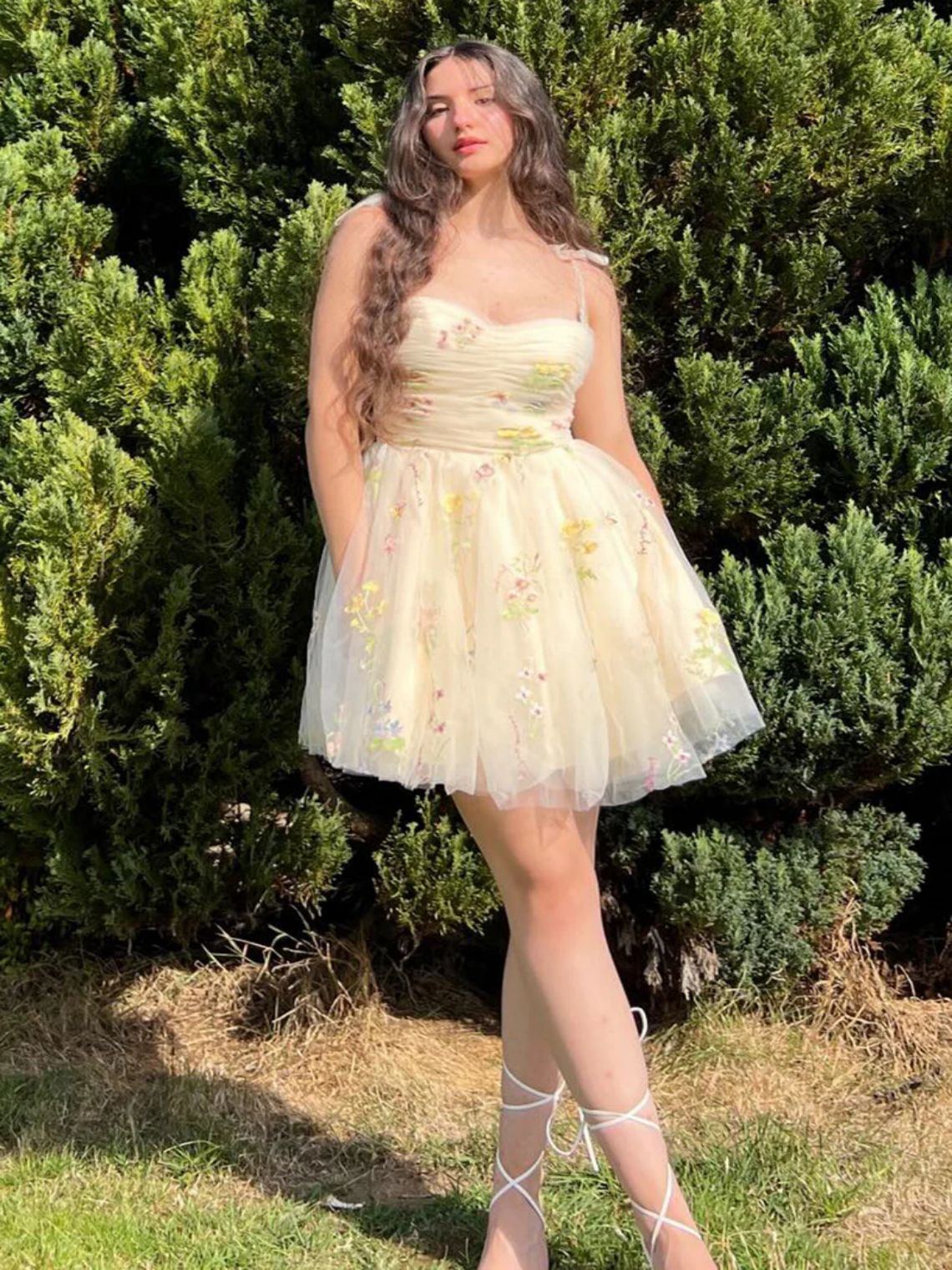 A-Line/Princess Short/Mini Floral Embroidery Homecoming Dress