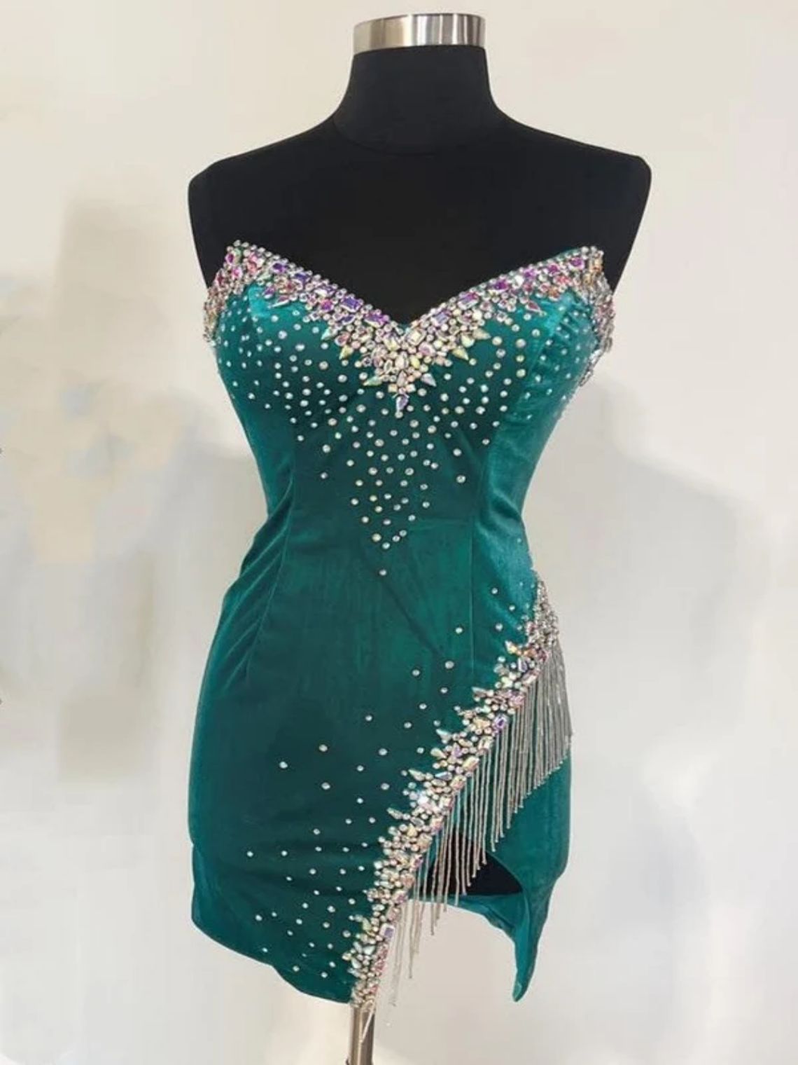 Sheath Black Velvet Strapless Beaded Short Cocktail Dress with Tassels