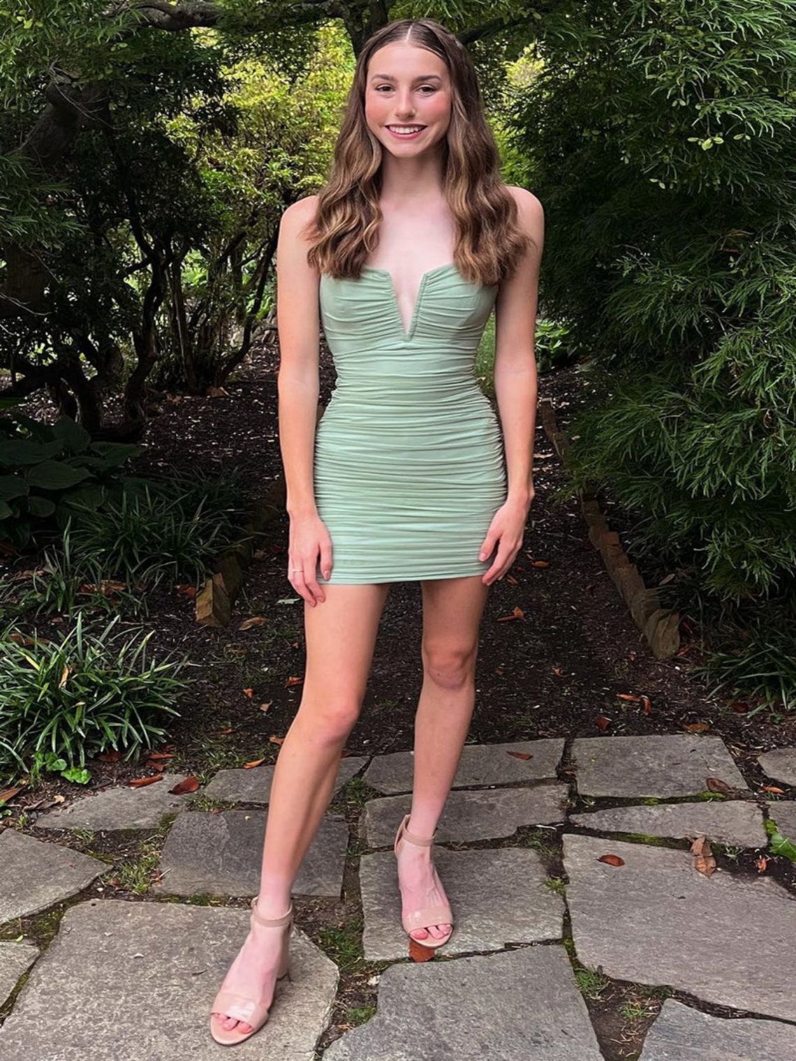 Sheath/Column Sage Green Notched Ruched Mini Homecoming Dress