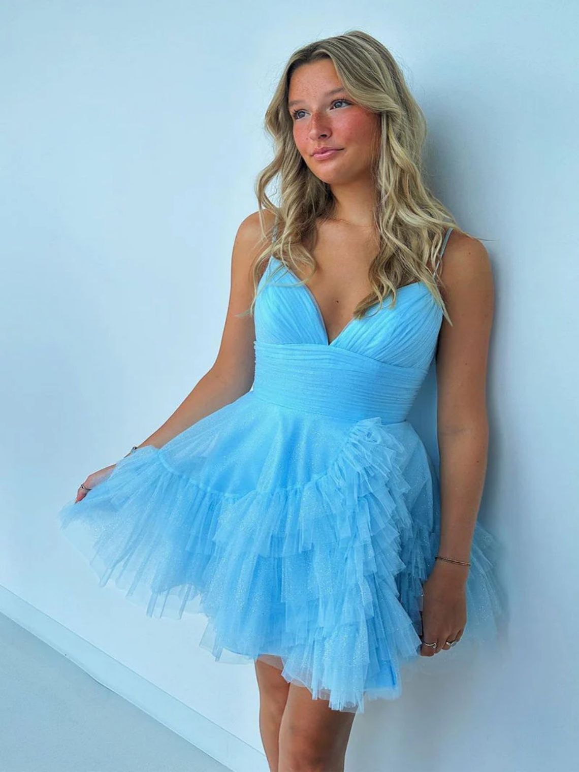 Short/Mini A-Line V Neckline Sparkling Homecoming Dress