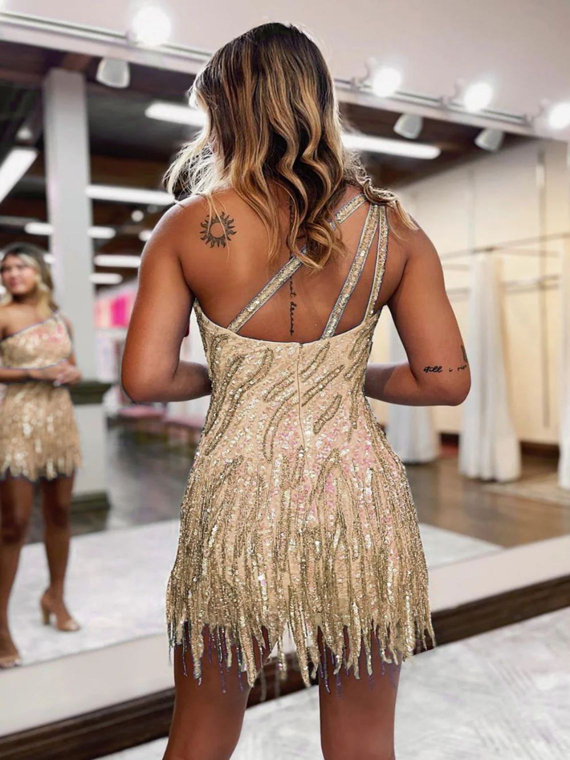 Sheath/Column One Shoulder Sequins Short Homecoming Dress with Tassel