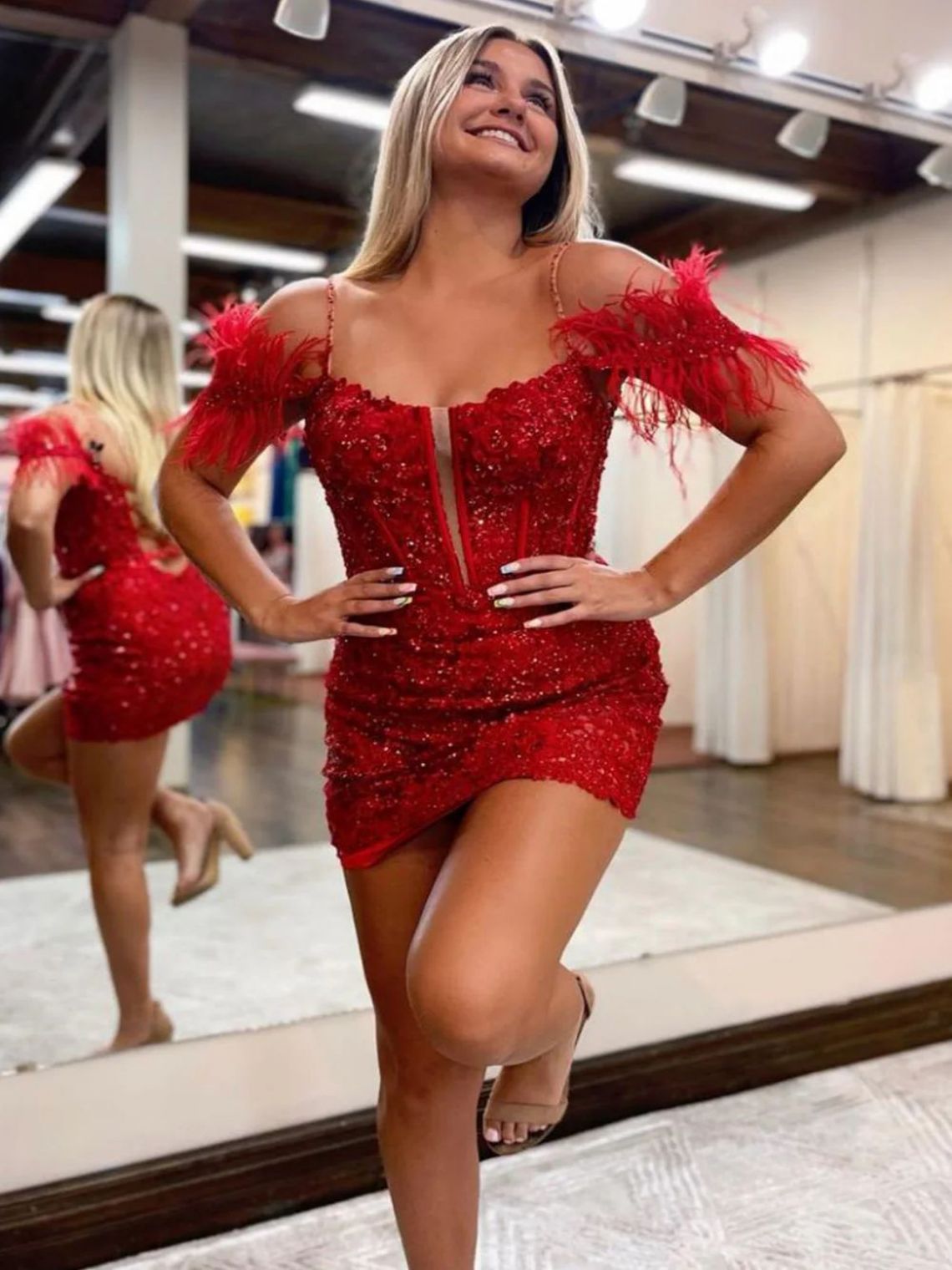 Sheath/Column Sparkly Sequin Homecoming Dress With Feather