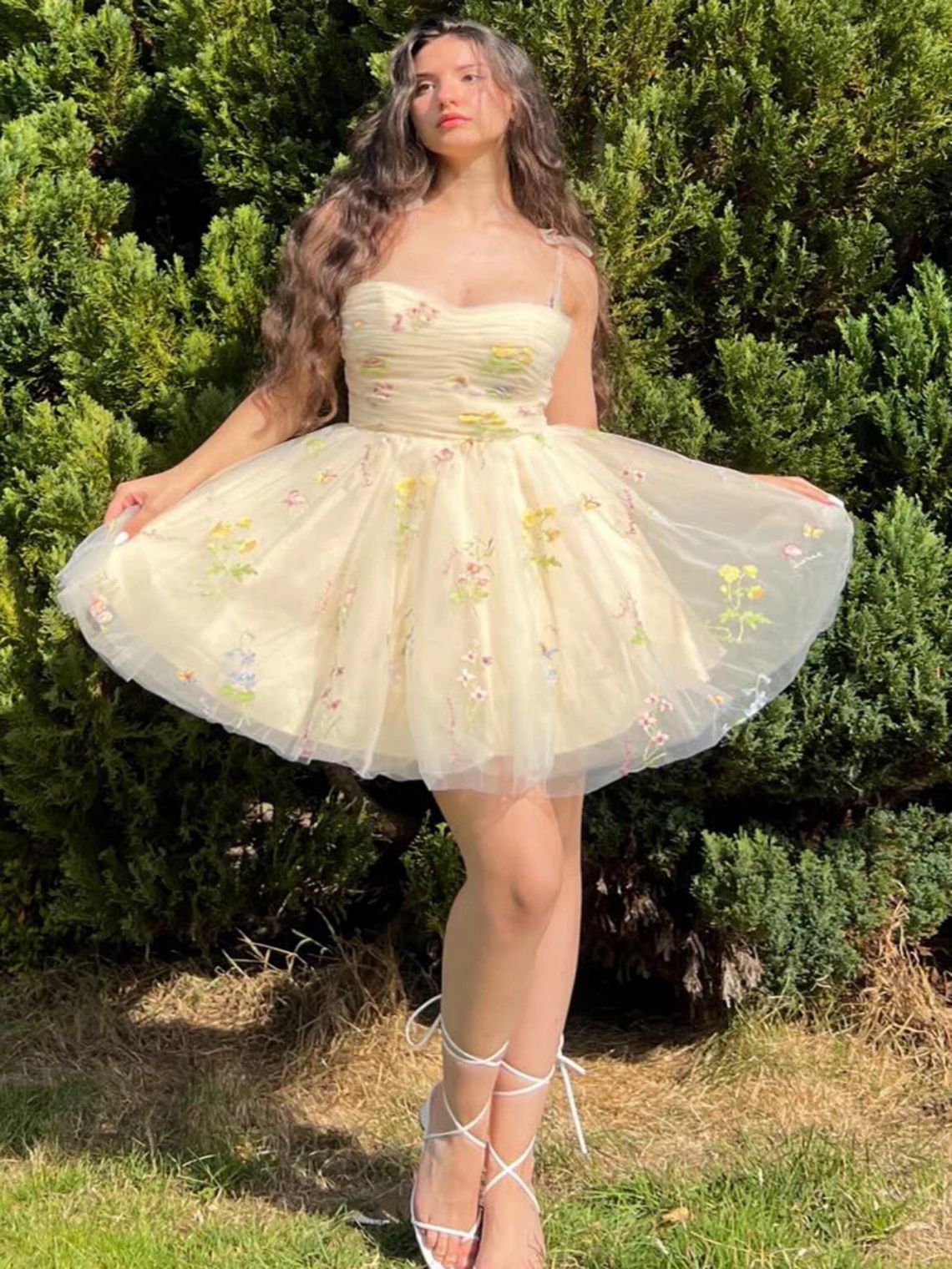 A-Line/Princess Short/Mini Floral Embroidery Homecoming Dress