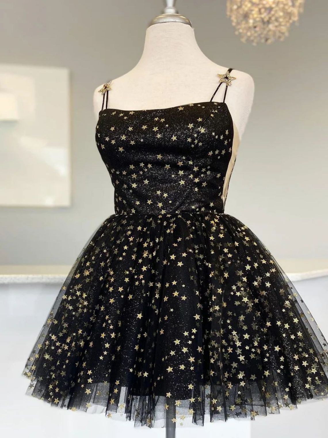 A-Line Spaghetti Straps Short Black Party Tulle Homecoming Dresses