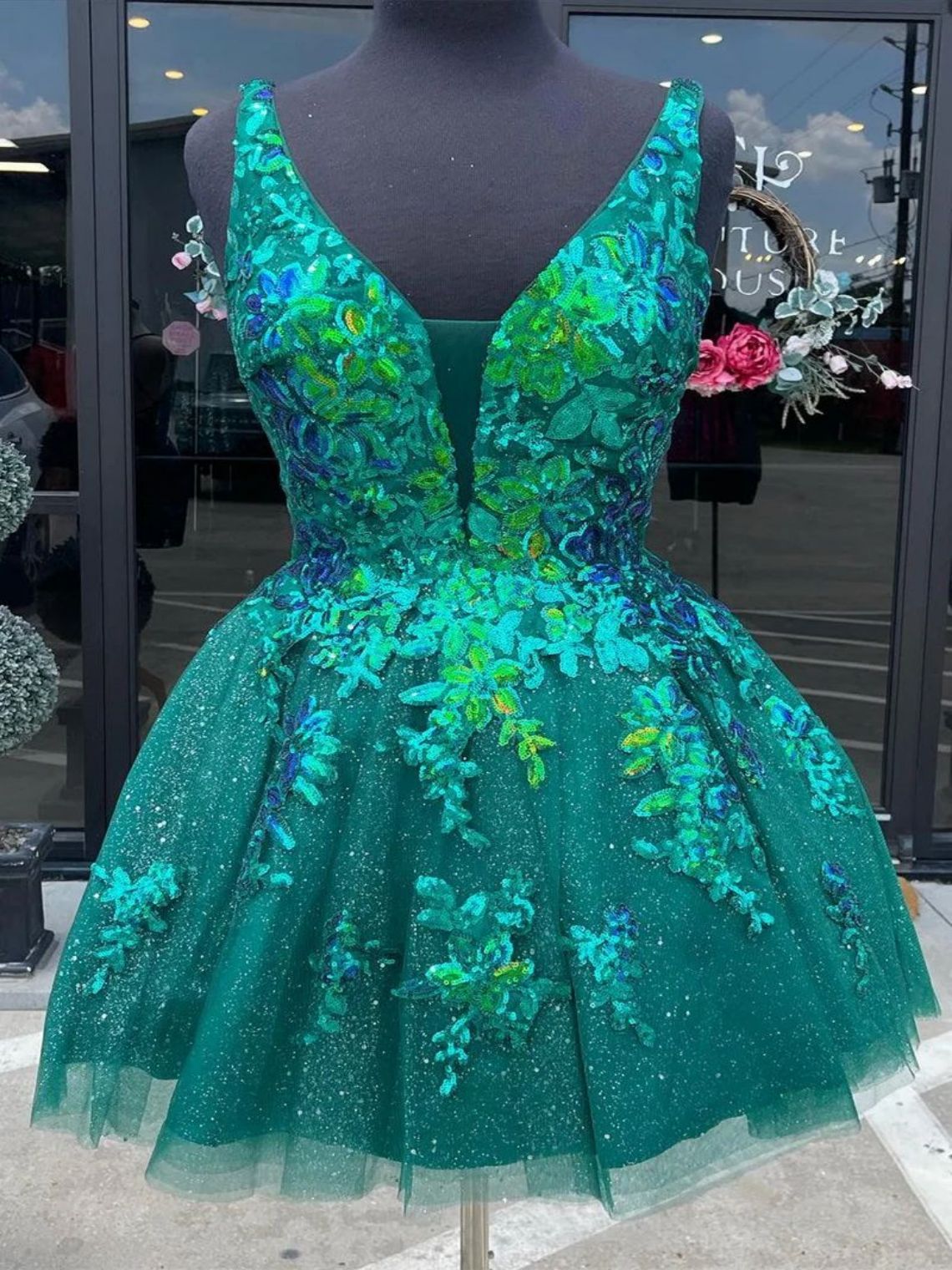 A-Line Sequin Lace Plunge V Backless A-Line Short Homecoming Dress