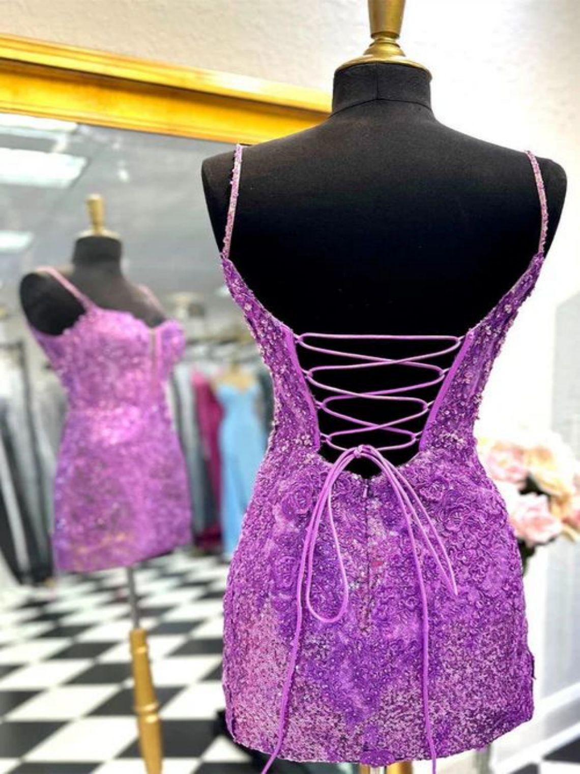 Sheath/Column Spaghetti Straps Sequined Lace Homecoming Dress