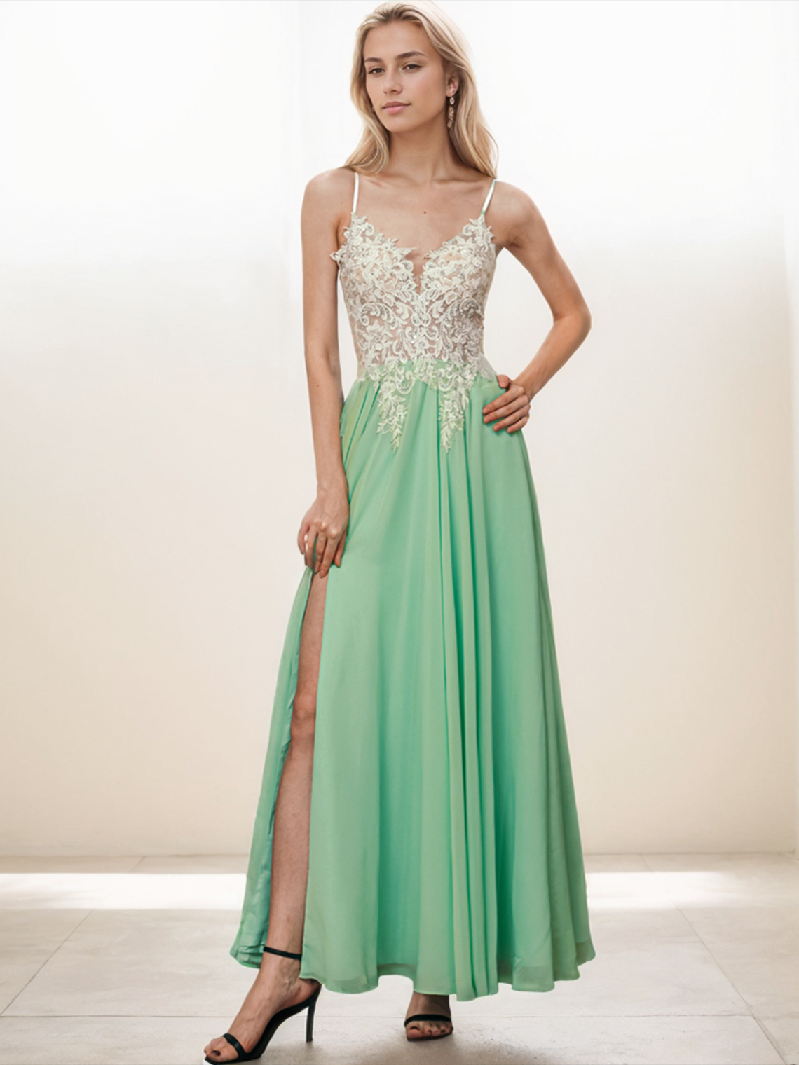 A-Line Evening Gown Sexy Prom Dresses Floor Length Slit Appliques