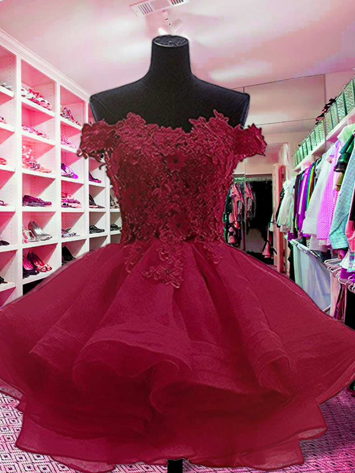 A-line Off-the-Shoulder Short/Mini Homecoming Dress With Appliqued
