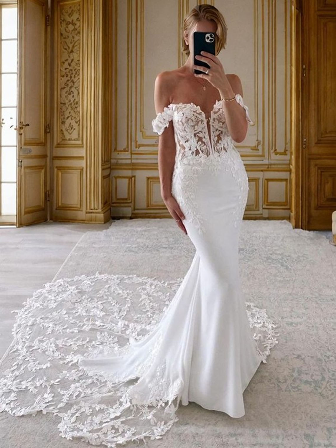 Mermaid Sleeveless Off the Shoulder With Appliques Lace Wedding Dress