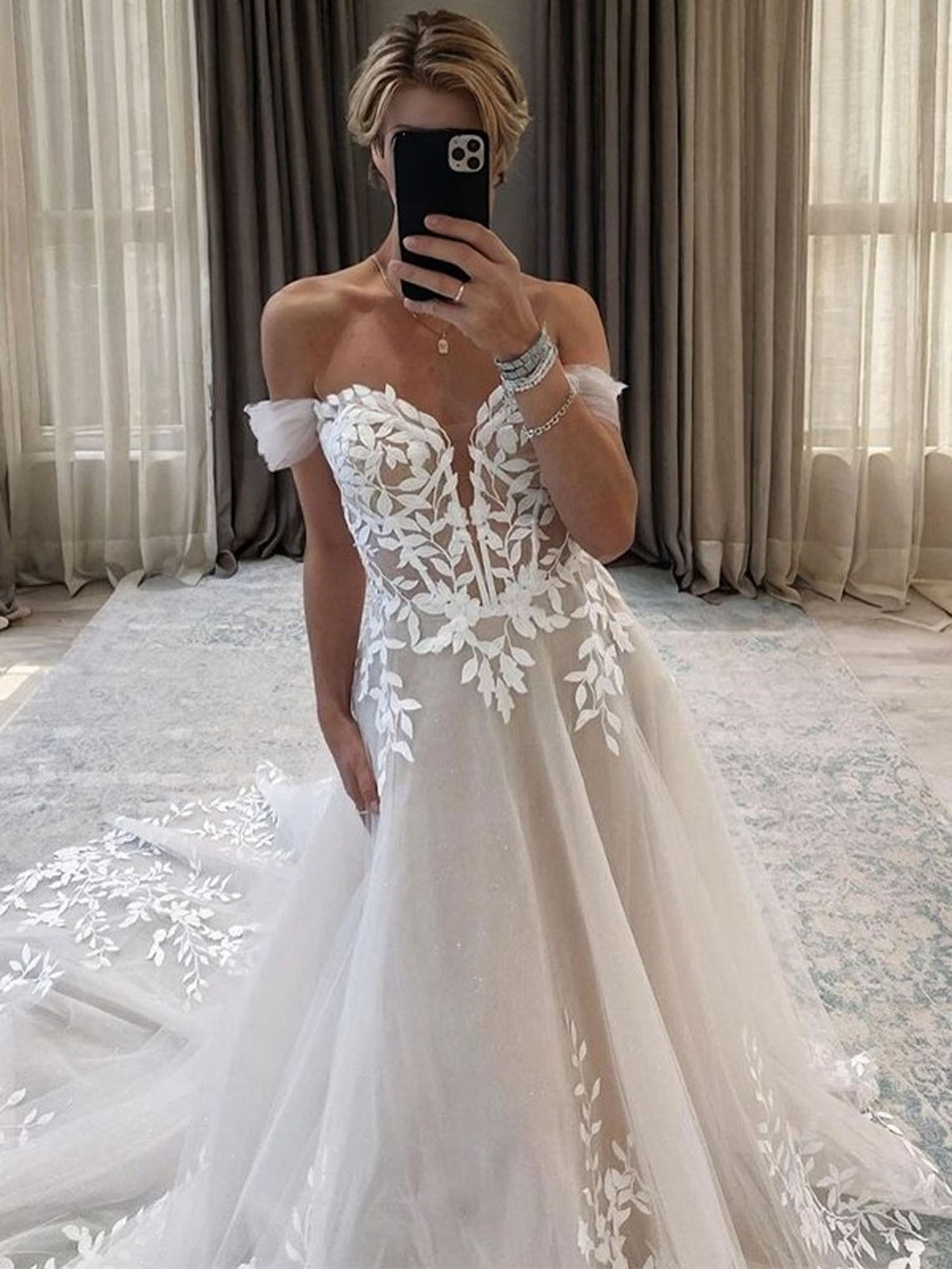 Sexy A line Tulle Sleeveless Chapel Train With Appliques Wedding Dress