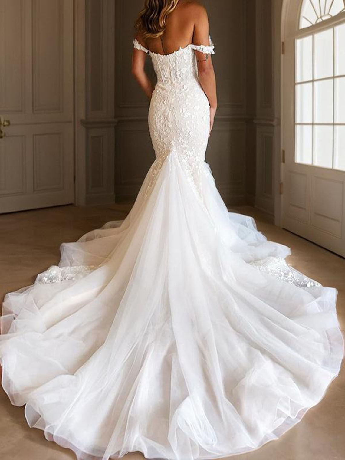 Mermaid Tulle Off the Shoulder Sleeveless With Appliques Wedding Dress