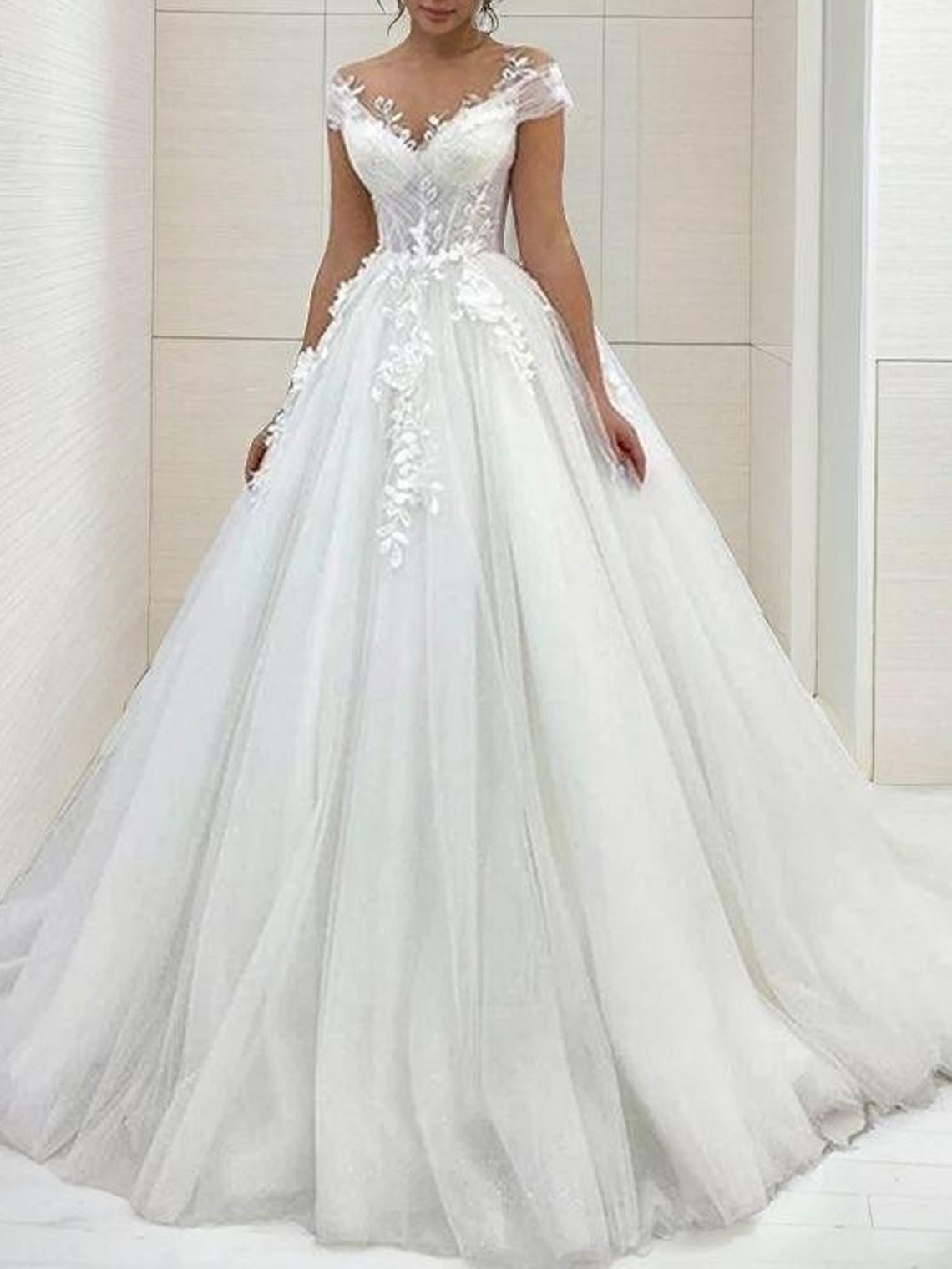 A line Tulle Scoop Neck Sweep Train With Appliques Wedding Dress