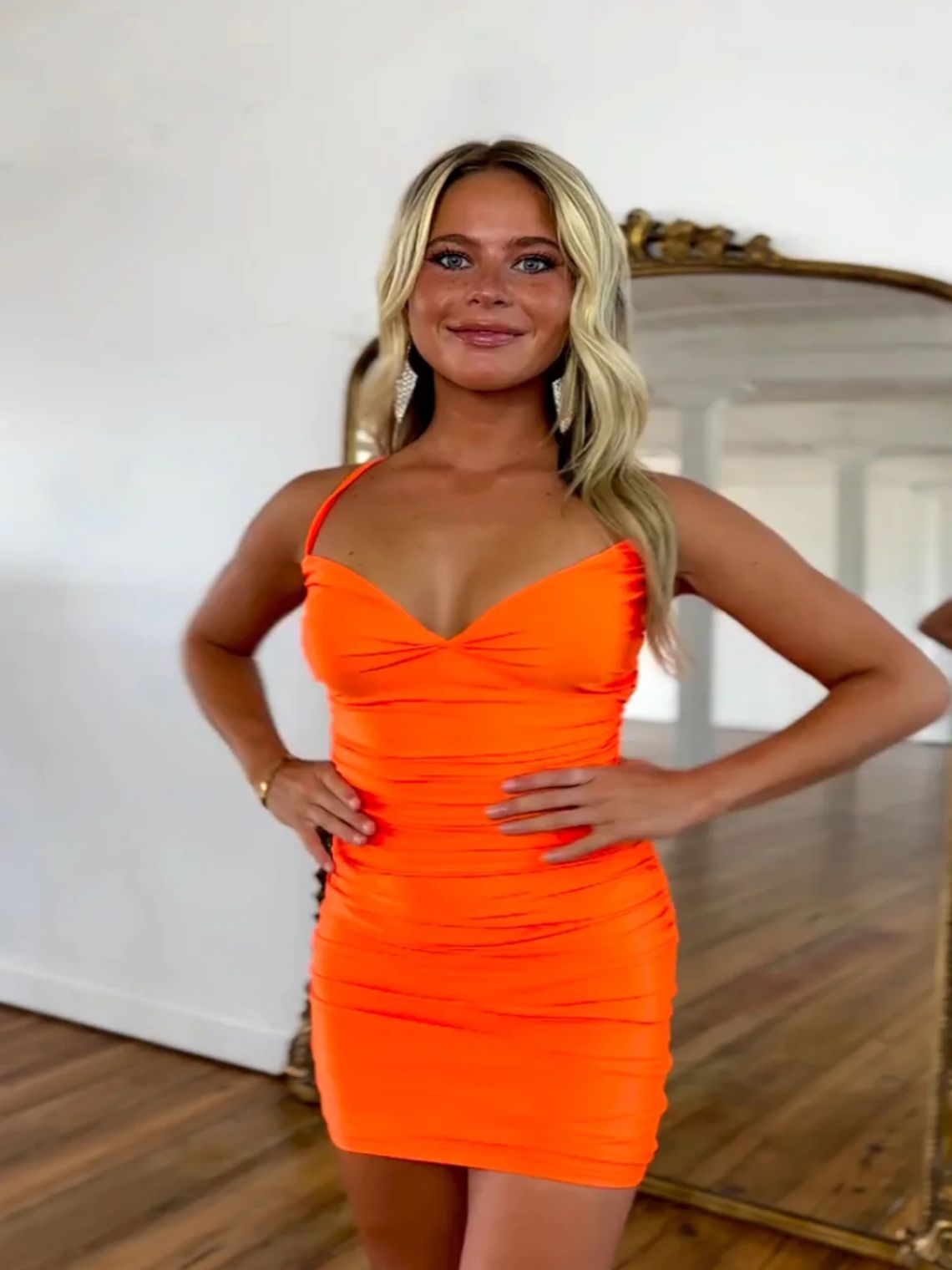Sheath/Column Simple Bodycon Lace Up Short Satin Homecoming Dress
