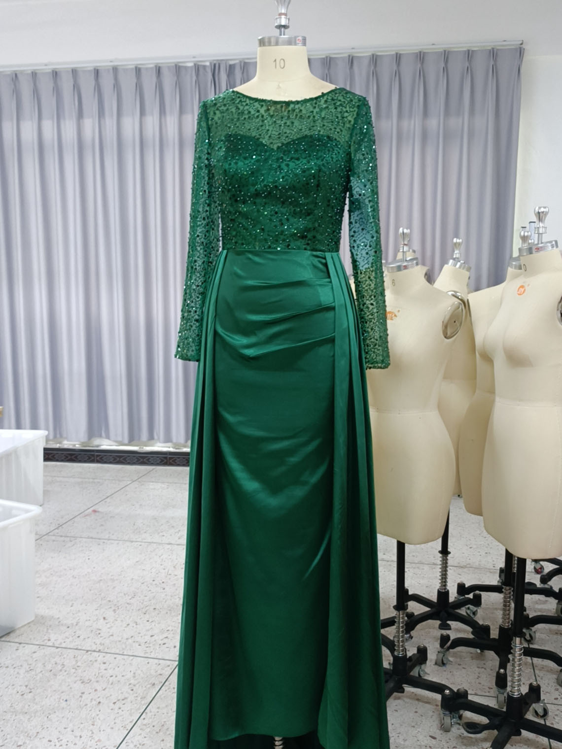 Mermaid Sequin Satin Long Sleeves with Pearls Long Evening Dress