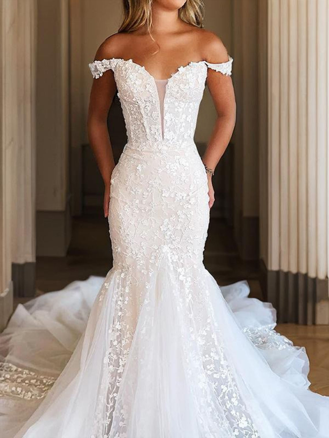 Mermaid Tulle Off the Shoulder Sleeveless With Appliques Wedding Dress
