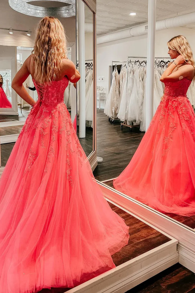 A-Line&Princess Scoop Spaghetti Straps Neck Lace Appliques Prom Dress