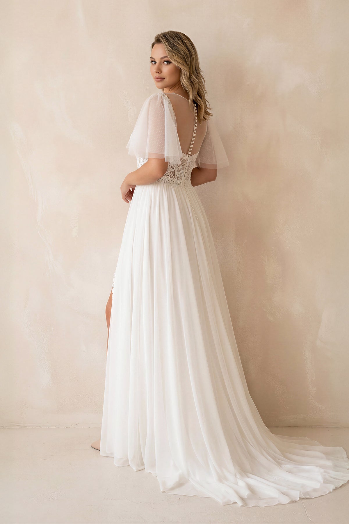 Plus Size Sweetheart Short Sleeves Sweep Train Chiffon Wedding Dresses