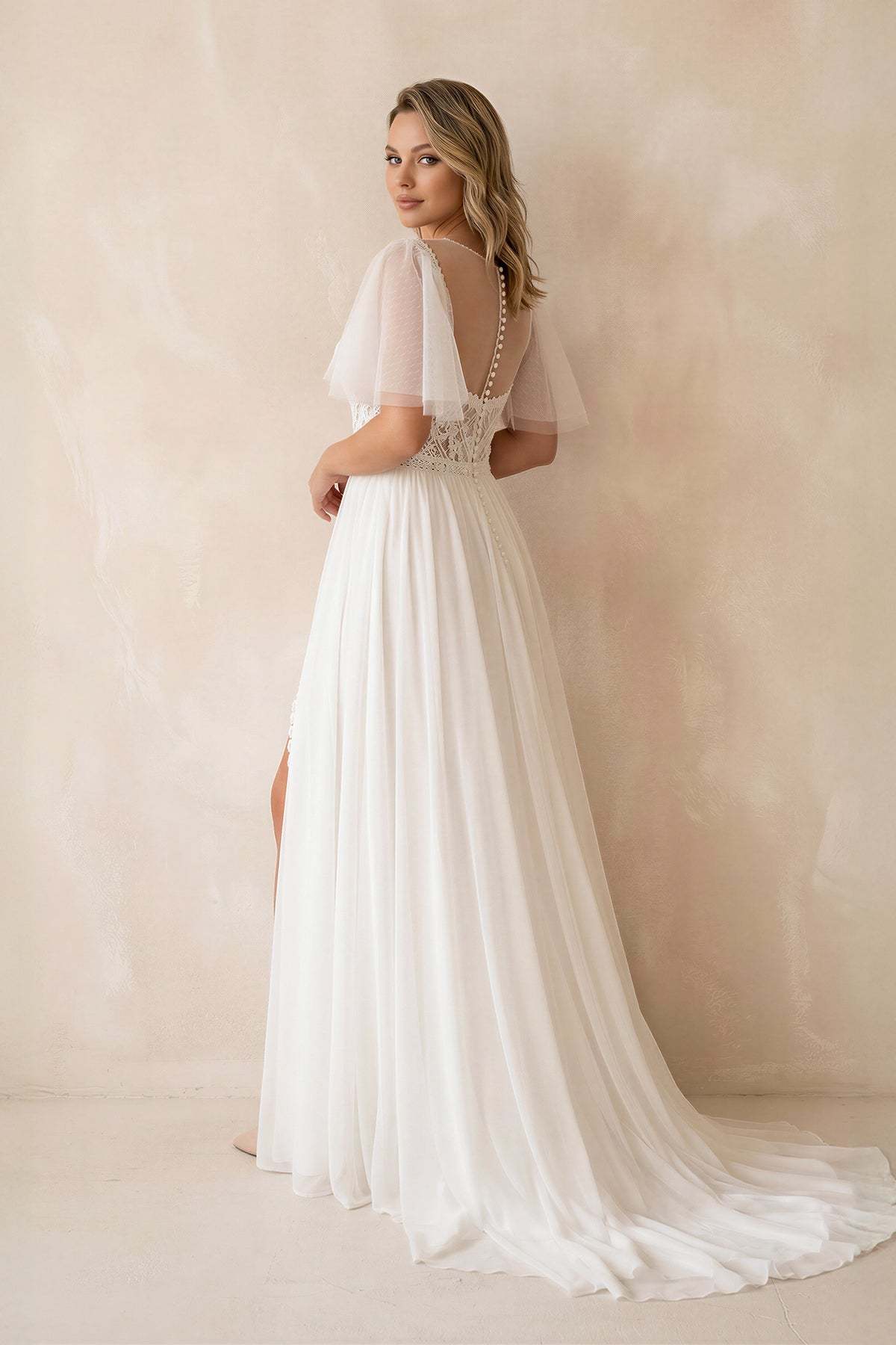 Plus Size Sweetheart Short Sleeves Sweep Train Chiffon Wedding Dresses