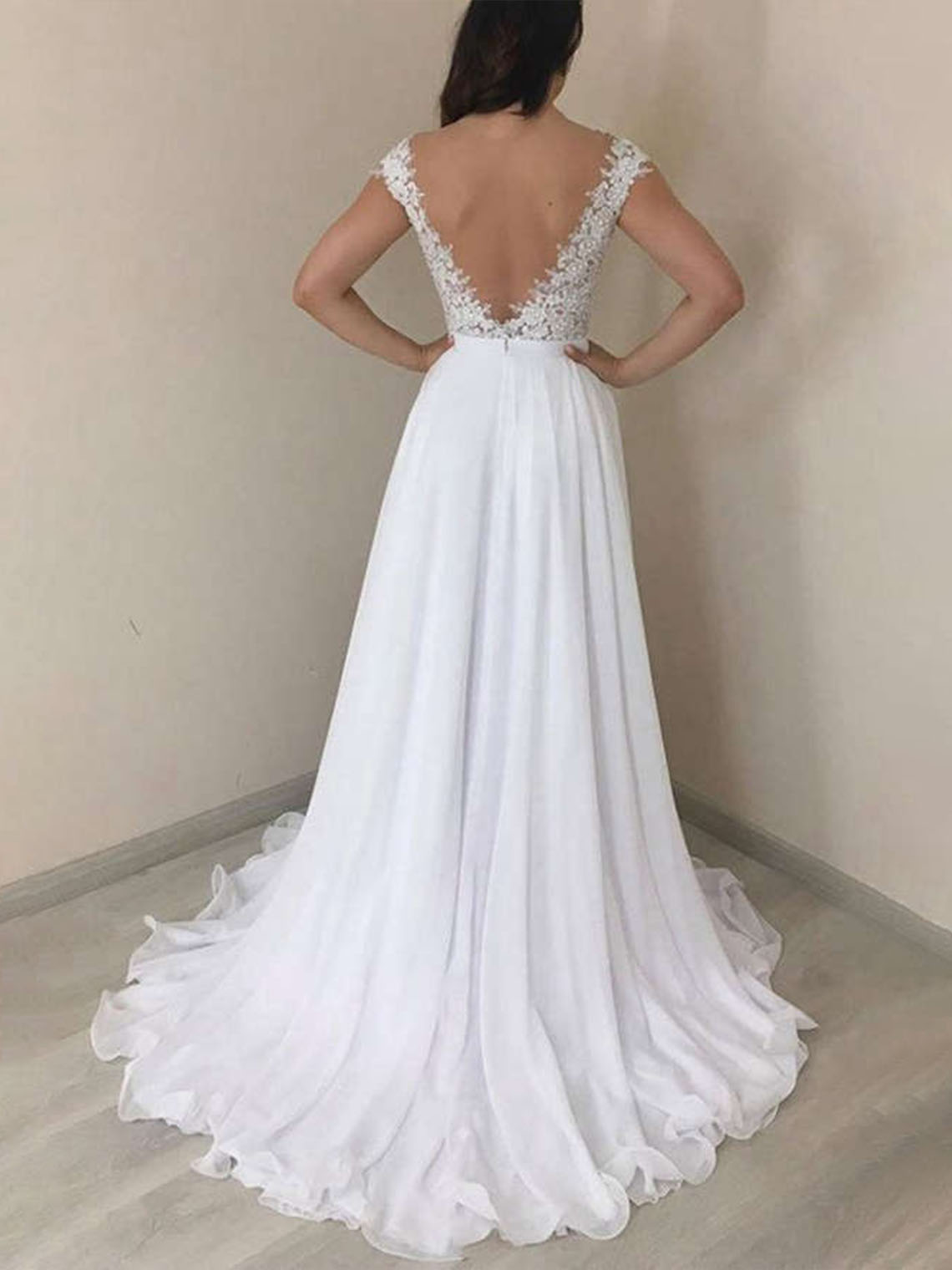 A line Chiffon V Neck Sleeveless With Lace Appliqued Wedding Dress