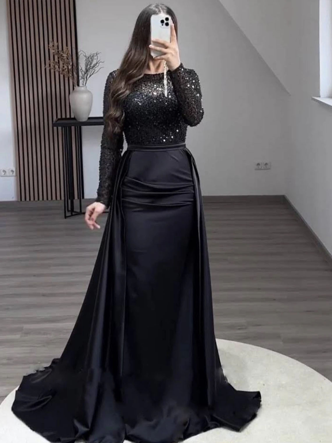 Mermaid Sequin Satin Long Sleeves with Pearls Long Evening Dress