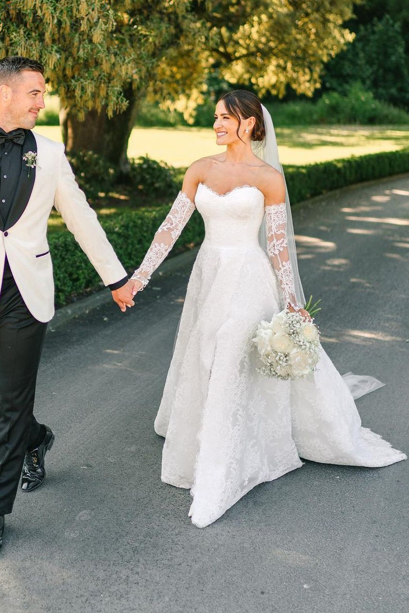 Vintage A-Line Sweetheart White Lace Wedding Dresses with Slit